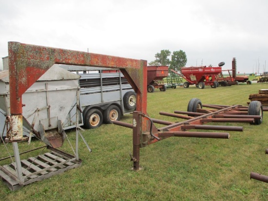 Gooseneck Bale Hauler