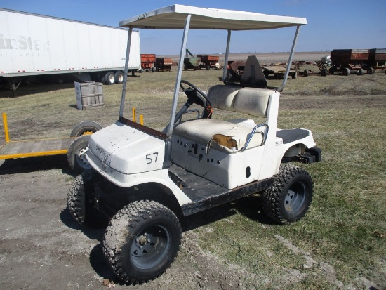 Yamaha Lifted Golf Cart