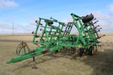 JD 980 Field Cultivator