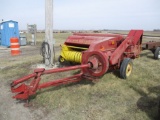 New Holland 68 Hayliner Baler
