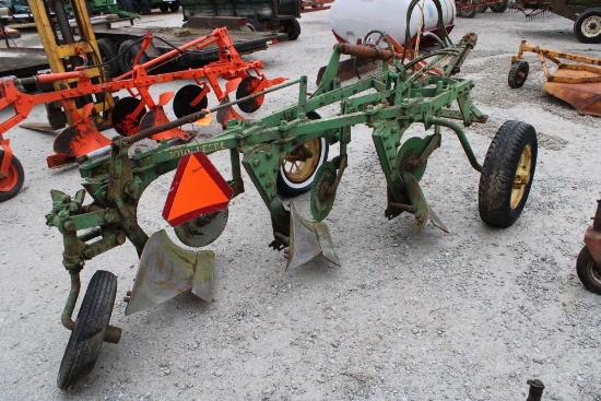 JD (3) Bottom Pull Type Plow