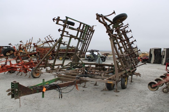 JD 32' Field Cultivator