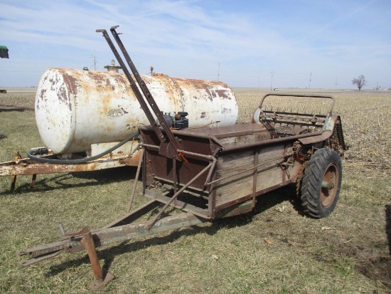 New Idea Manure Spreader