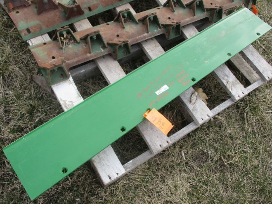 JD Feed Excelerator Floor