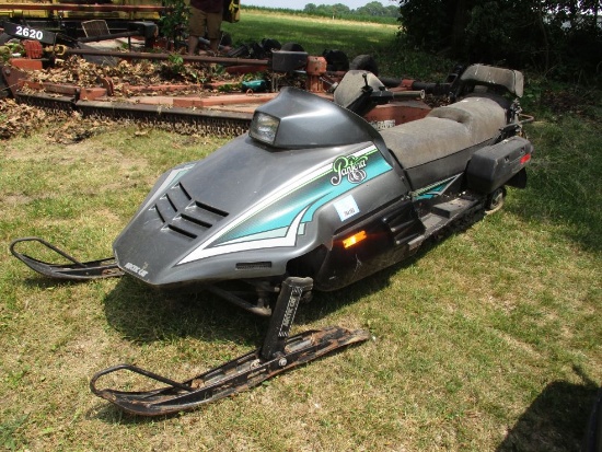 Artic Cat Pantera Snowmobile