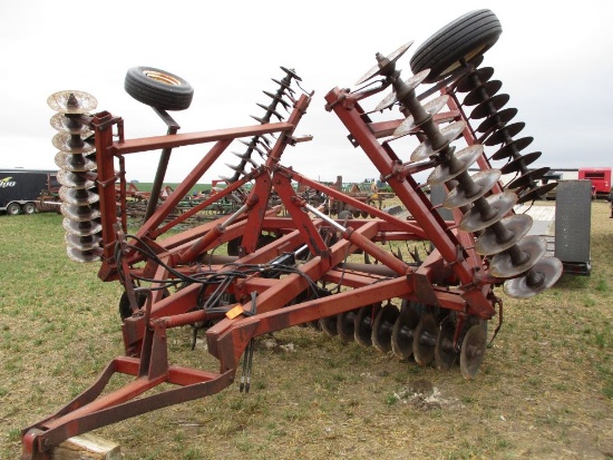 International 490 Disk