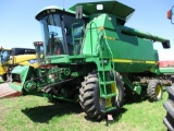 JD 9510 Combine