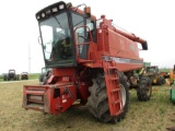 Case IH 1660 Combine