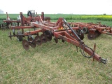 M & W 5 Shank Disk Ripper with Leveler
