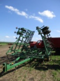 JD 960 Field Cultivator