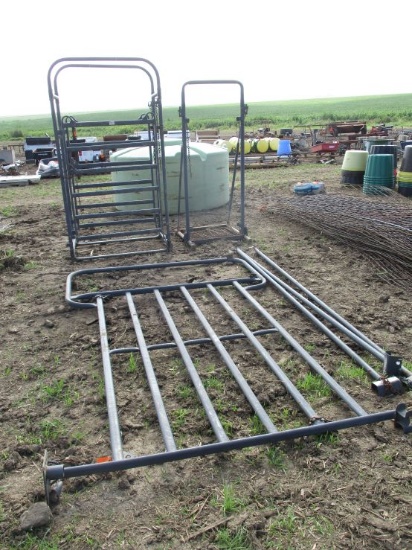 Priefert Alley Panel and Sorting Gate