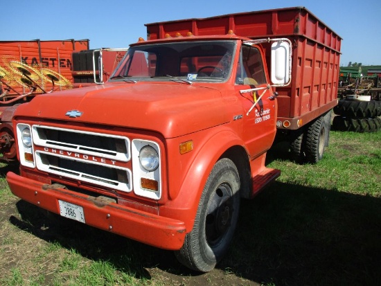 1972 Chevy C50 Grain Truck