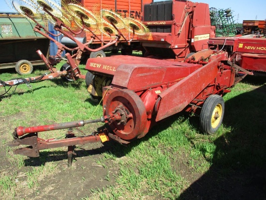 New Holland 268 Square Baler