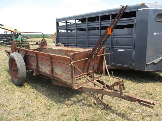 New Idea Ground Drive Manure Spreader