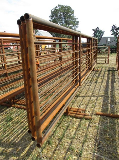 (4) 24' Stand Alone Steel Corral Panels
