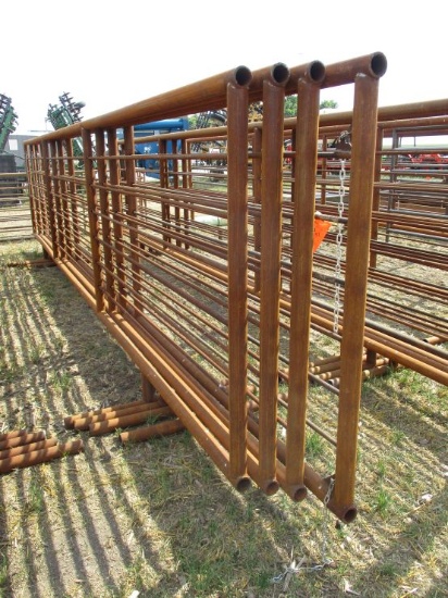 (4) 24' Stand Alone Steel Corral Panels