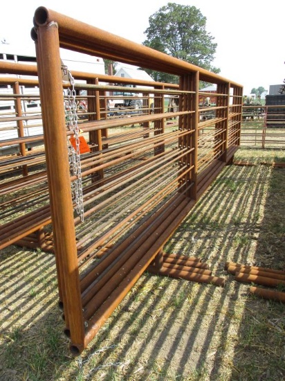 (4) 24' Stand Alone Steel Corral Panels