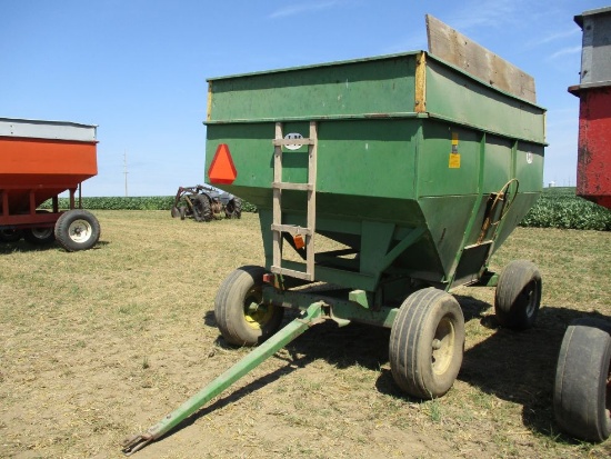 J&M 250 bu Gravity Wagon