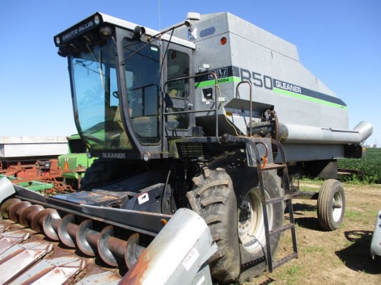 Gleaner RF50 Combine