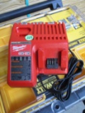 Milwaukee M12-M18 Battery Charger
