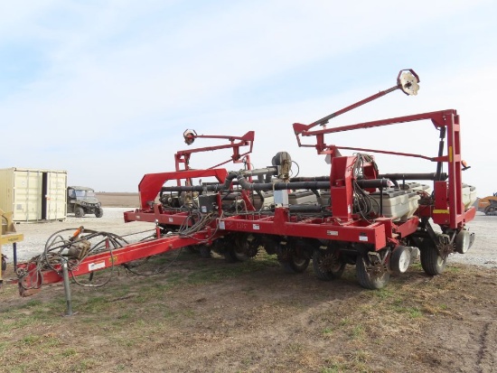 White 6346 Planter