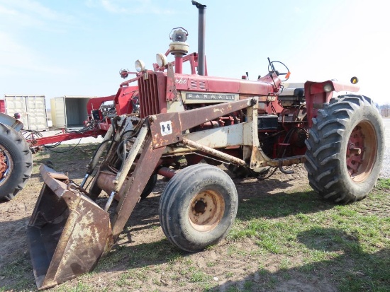 Farmall 806 Tractor