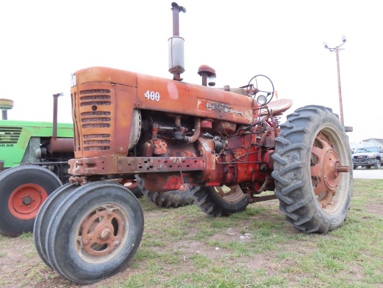 IH Farmall 400 Tractor