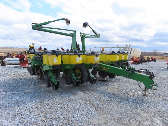 John Deere 1760 12R Planter