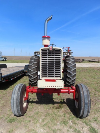 1967 IH Farmall 1206 Tractor