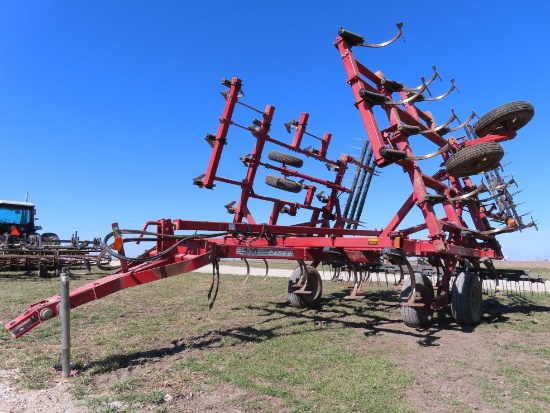 Case IH 4300 Cultivator