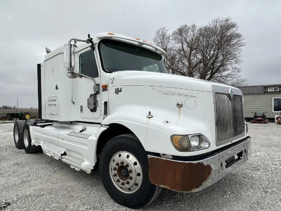 2000 International 9400i6x4 Semi