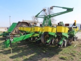John Deere 1760 Planter