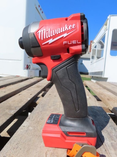Milwaukee M18 1/4" Hex Impact Driver