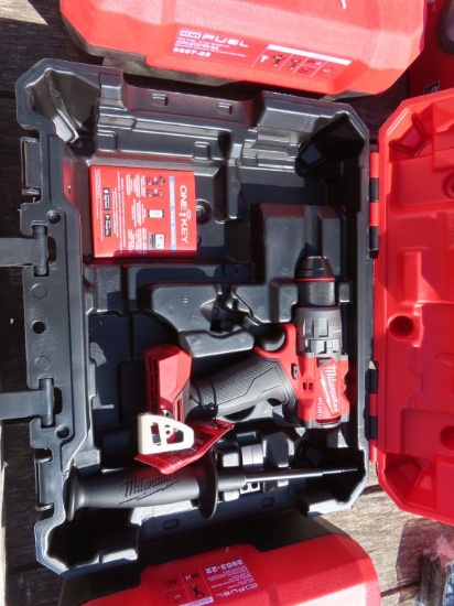 Milwaukee M18 Fuel 1/2" Hammer Drill / Driver