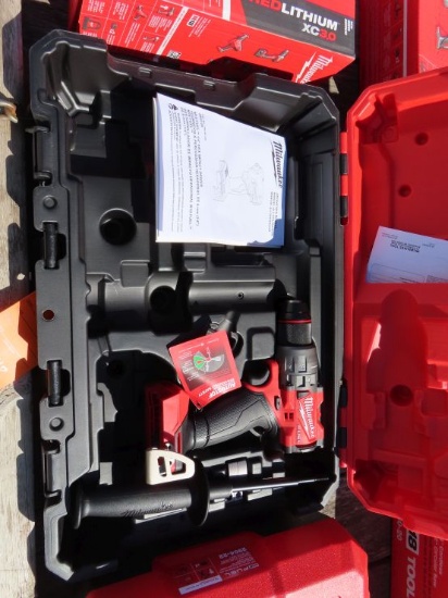 Milwaukee M18 Fuel 1/2" Hammer Drill / Driver