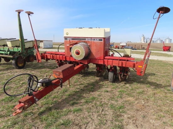 IH 800 Cyclo Air Planter