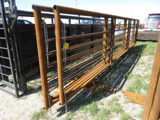 (4) 20' Stand Alone Corral Panels
