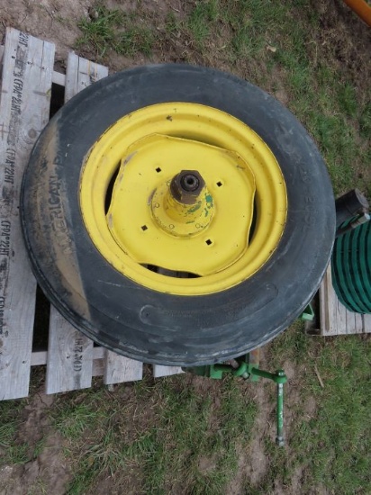 John Deere LIft Wheel
