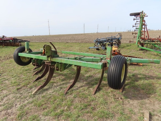 John Deere 7 Shank 3 pt Ripper