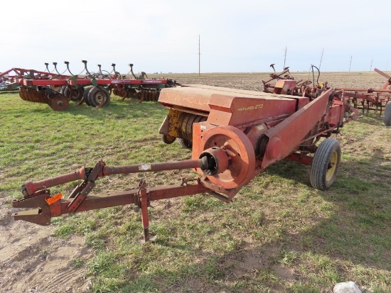New Holland 273 Square Baler