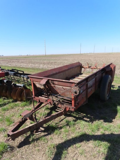 IH 130 Manure Spreader