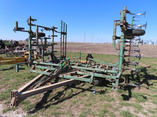 John Deere 1000 25' Field Cultivator