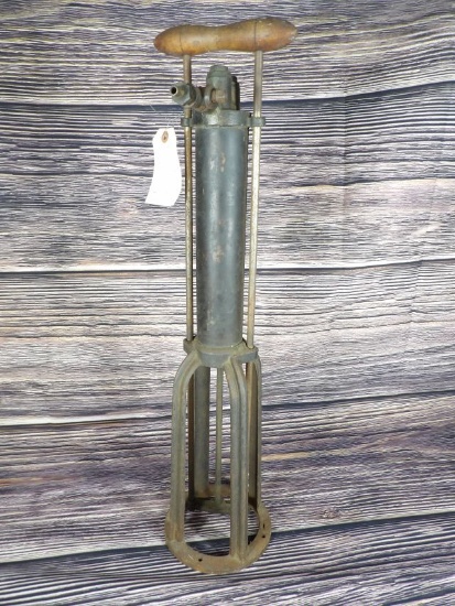 1920's Tokhien Vacuum Pump