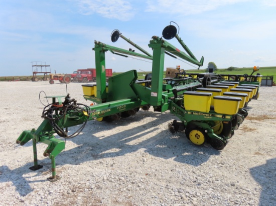 John Deere 7200 16R Planter