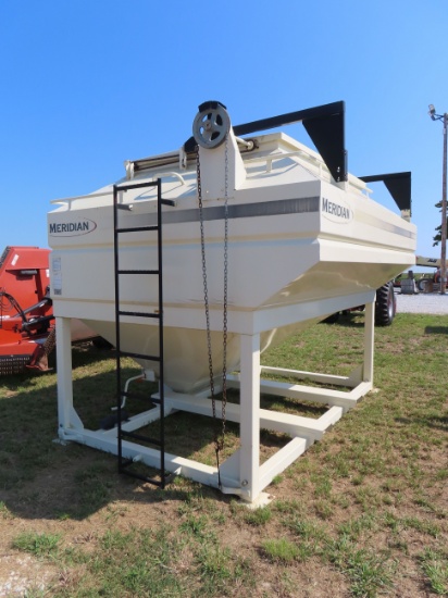 Meridian 300 BU Seed Pod