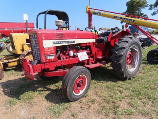 1968 IH 544 Tractor