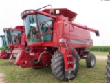 Case IH 2166 Combine