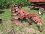 International 710 4 Bottom Plow