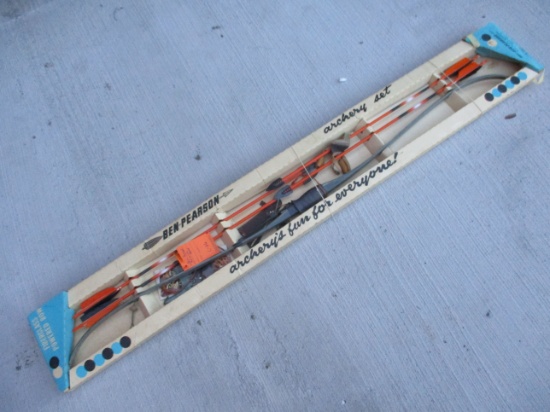 Ben Pearson Archery Set with Box
