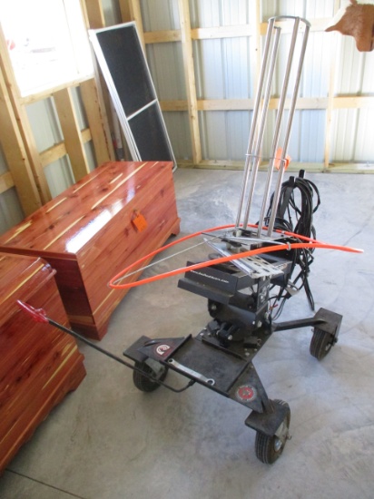 Do-All Outdoors Clay Pigeon Thrower